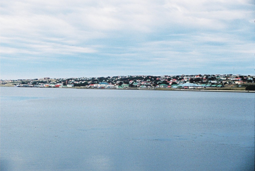 Port+Stanley+from+across+the+harbour