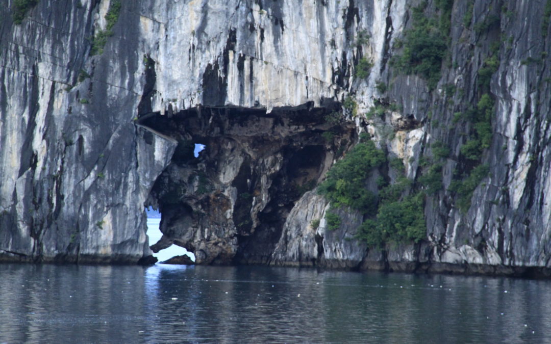 The Beauty of Halong Bay (Vietnam)